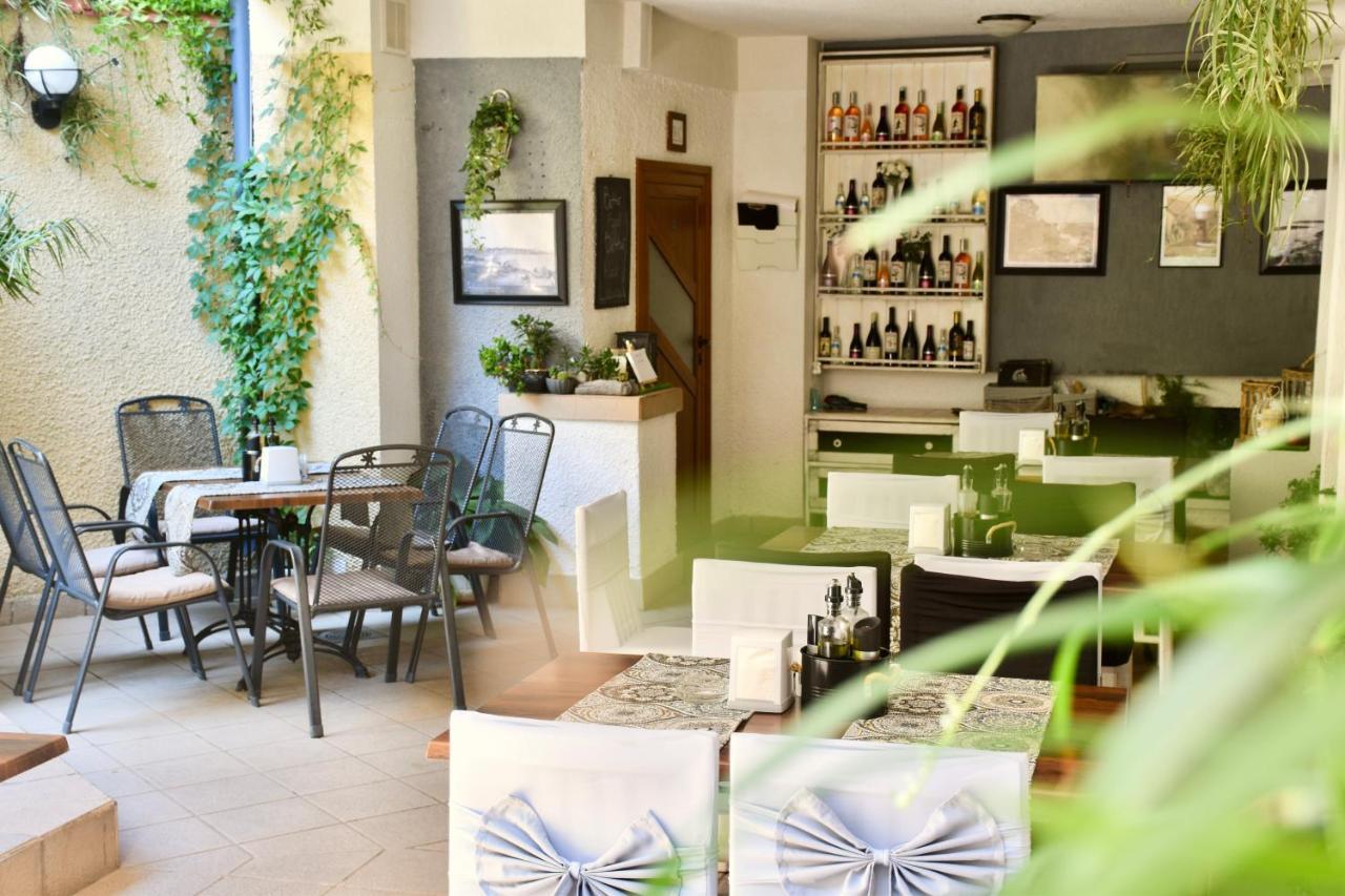Family Hotel Apolonia Sosopol Exterior foto